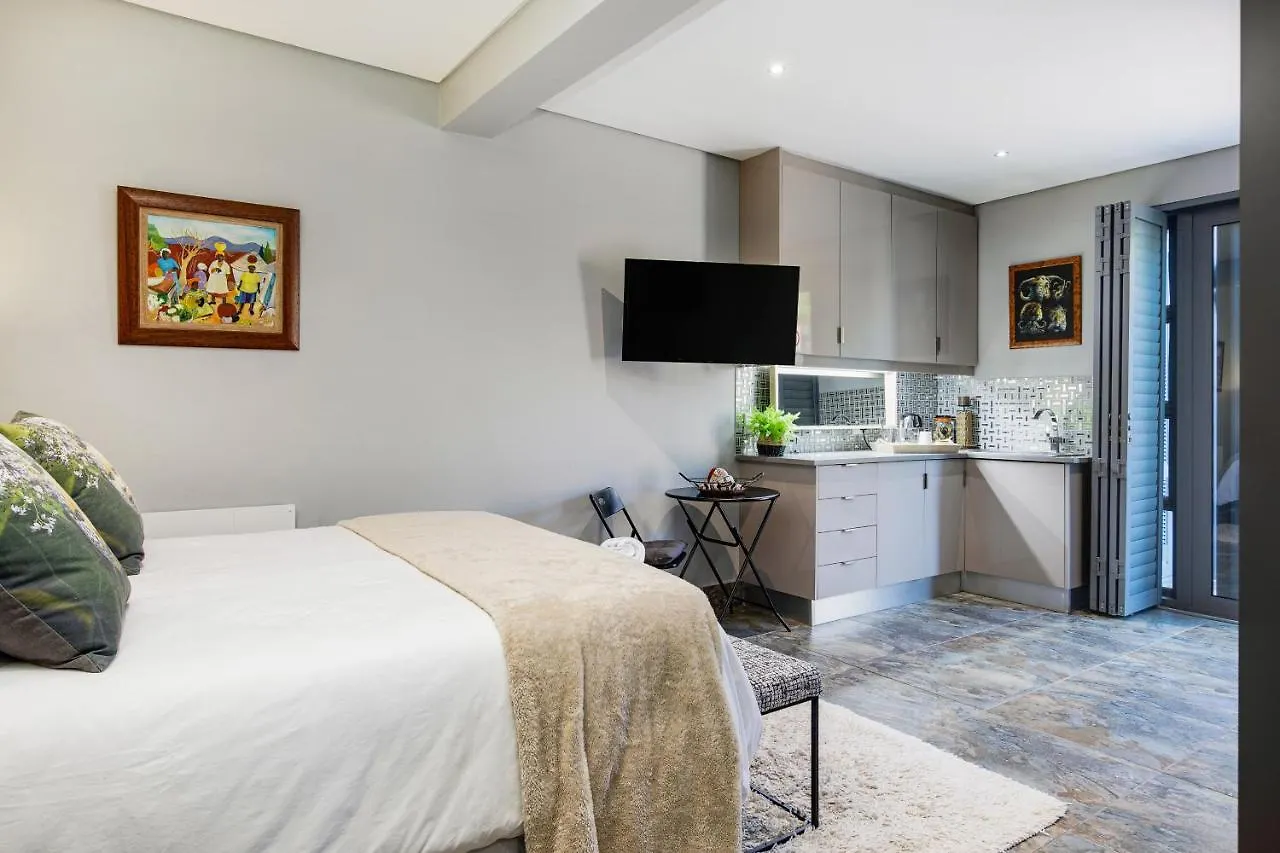 Solar Powered Camps Bay Sea View Apartment Cape Town