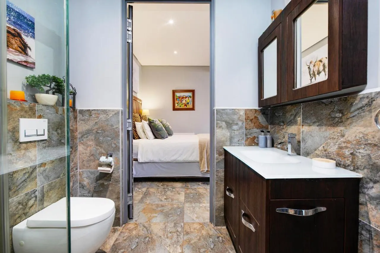 Solar Powered Camps Bay Sea View Apartment Cape Town